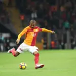 Hvor kan jeg købe en autentisk Galatasaray trøje i Danmark?